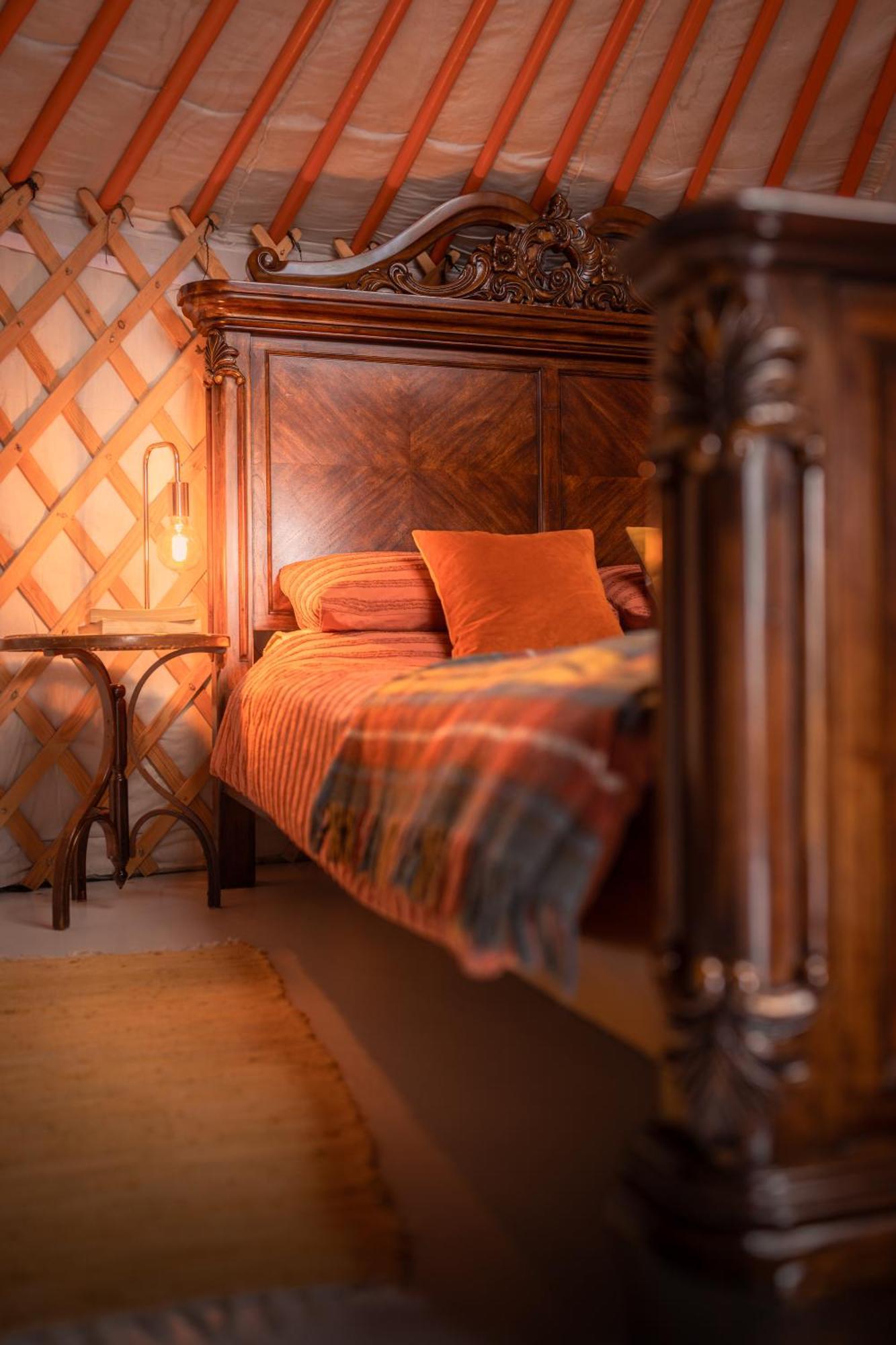 Gilfach Gower Farm Luxury Yurt With Hot Tub Hotell Ammanford Exteriör bild
