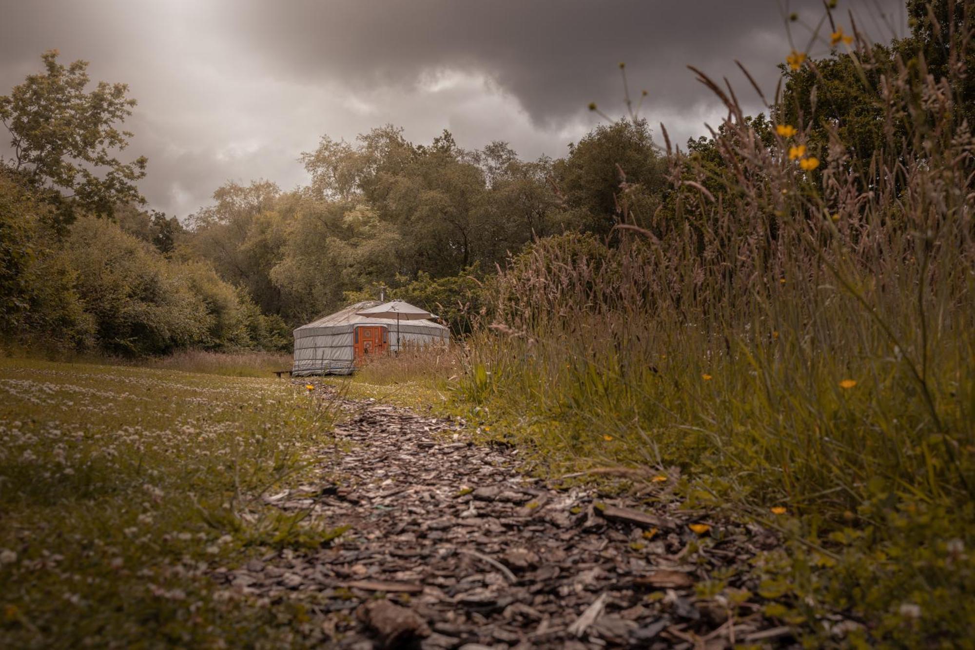 Gilfach Gower Farm Luxury Yurt With Hot Tub Hotell Ammanford Exteriör bild